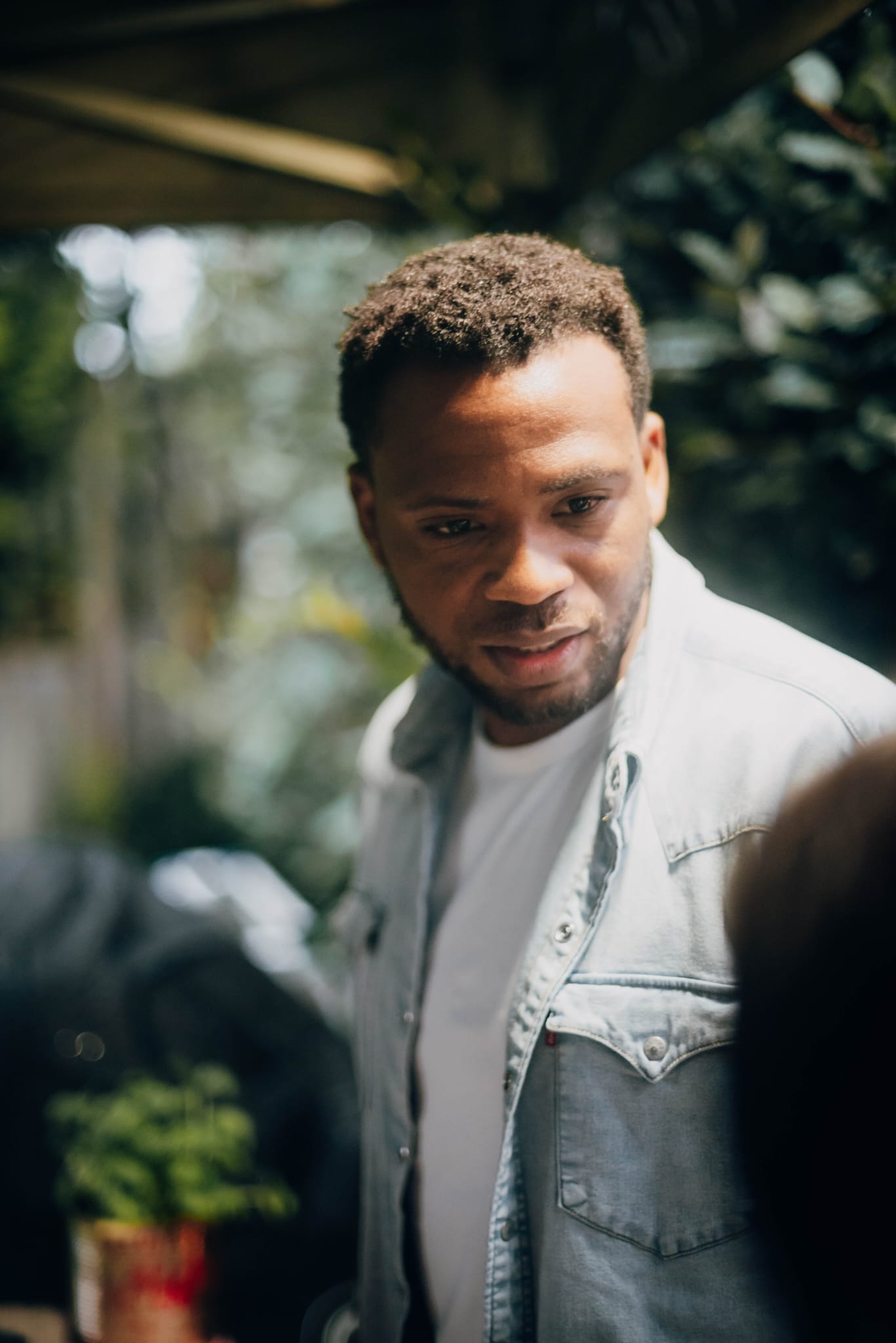 Yves en veste en jean